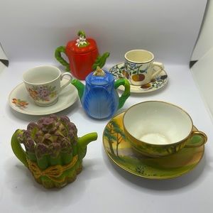 Collectable Vintage Tea Cups, Saucers and Avon Collectable Mini Teapots